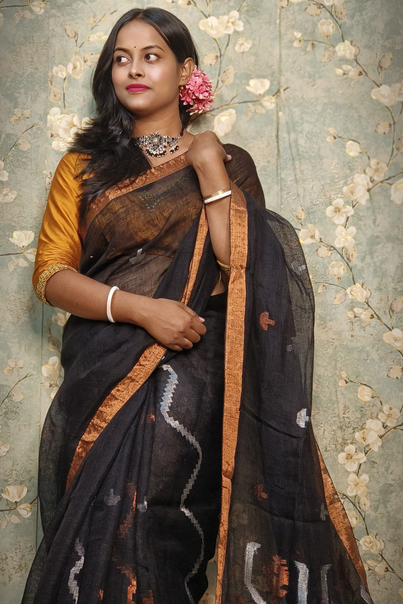 Bold Black Pure Linen Bangal Handloom Saree