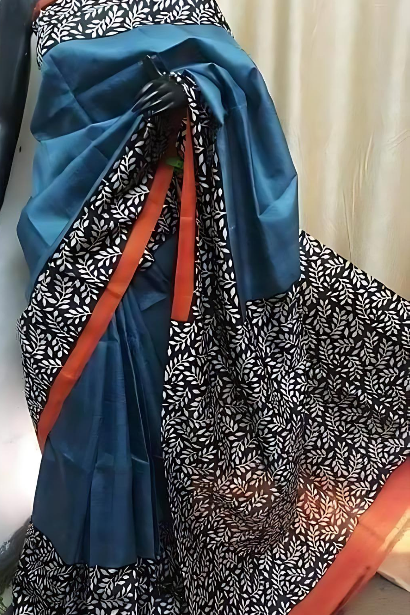 Azure Pure Bangal Handloom  Saree