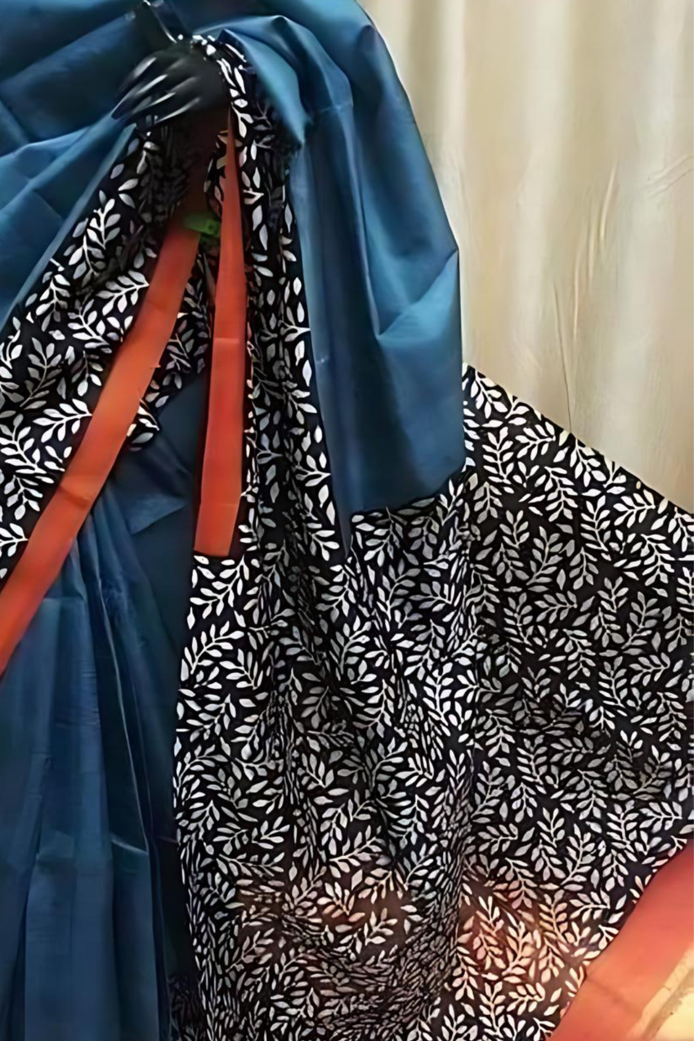 Azure Pure Bangal Handloom  Saree