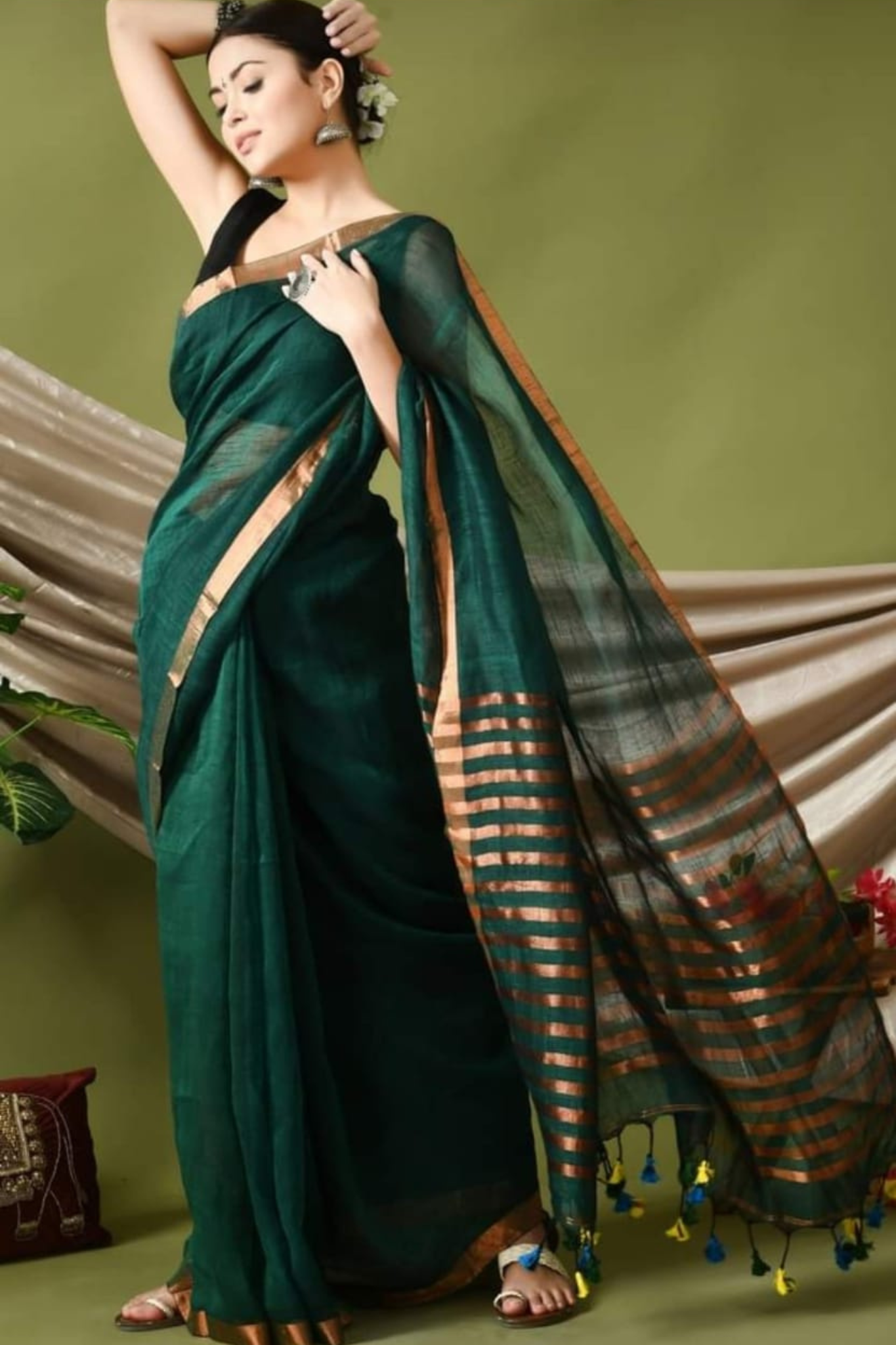 Bottle Green Pure Linen Bangal Handloom Saree