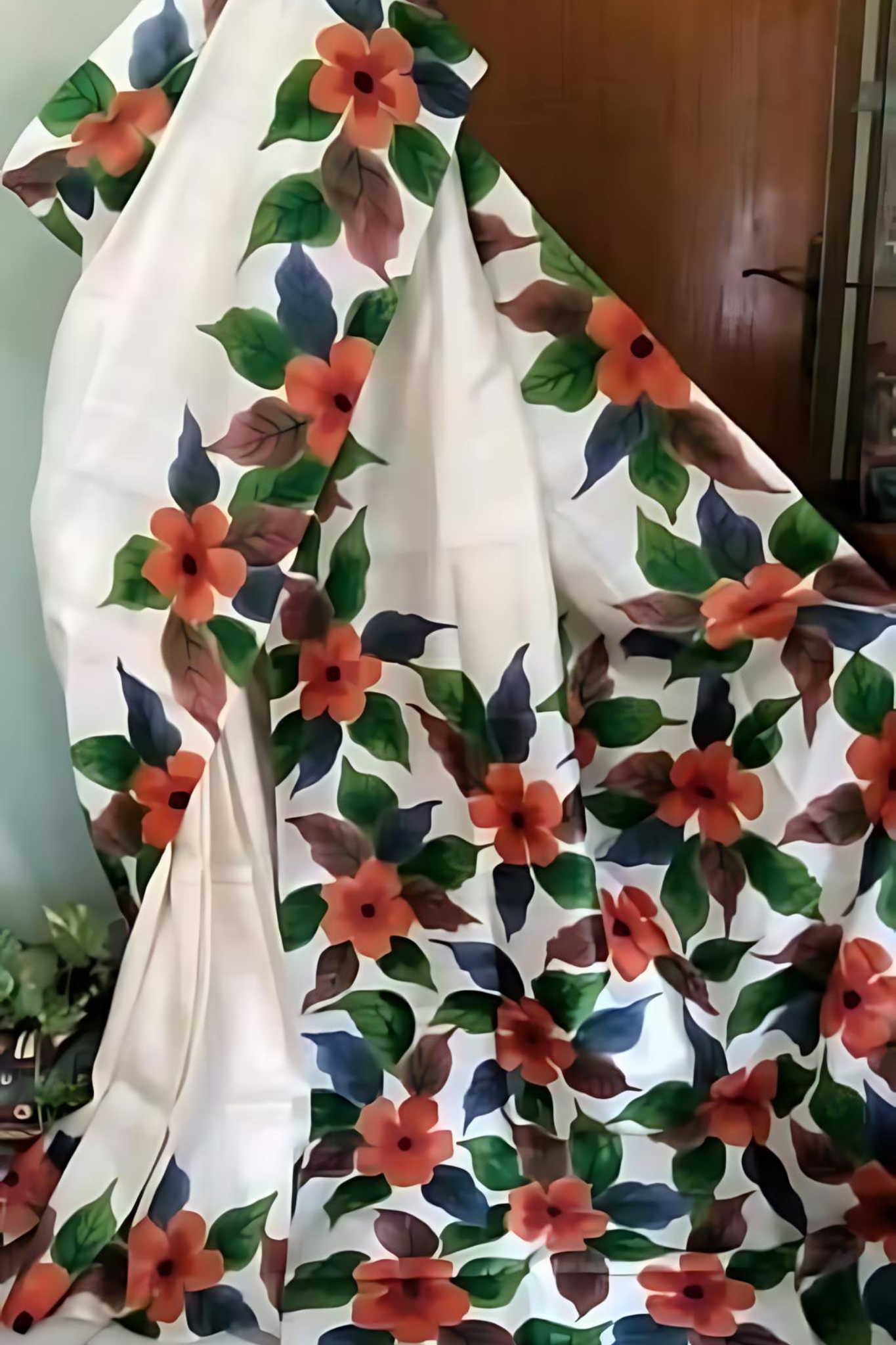 Pearl White With Chromatic Pure Bengal Handloom Saree