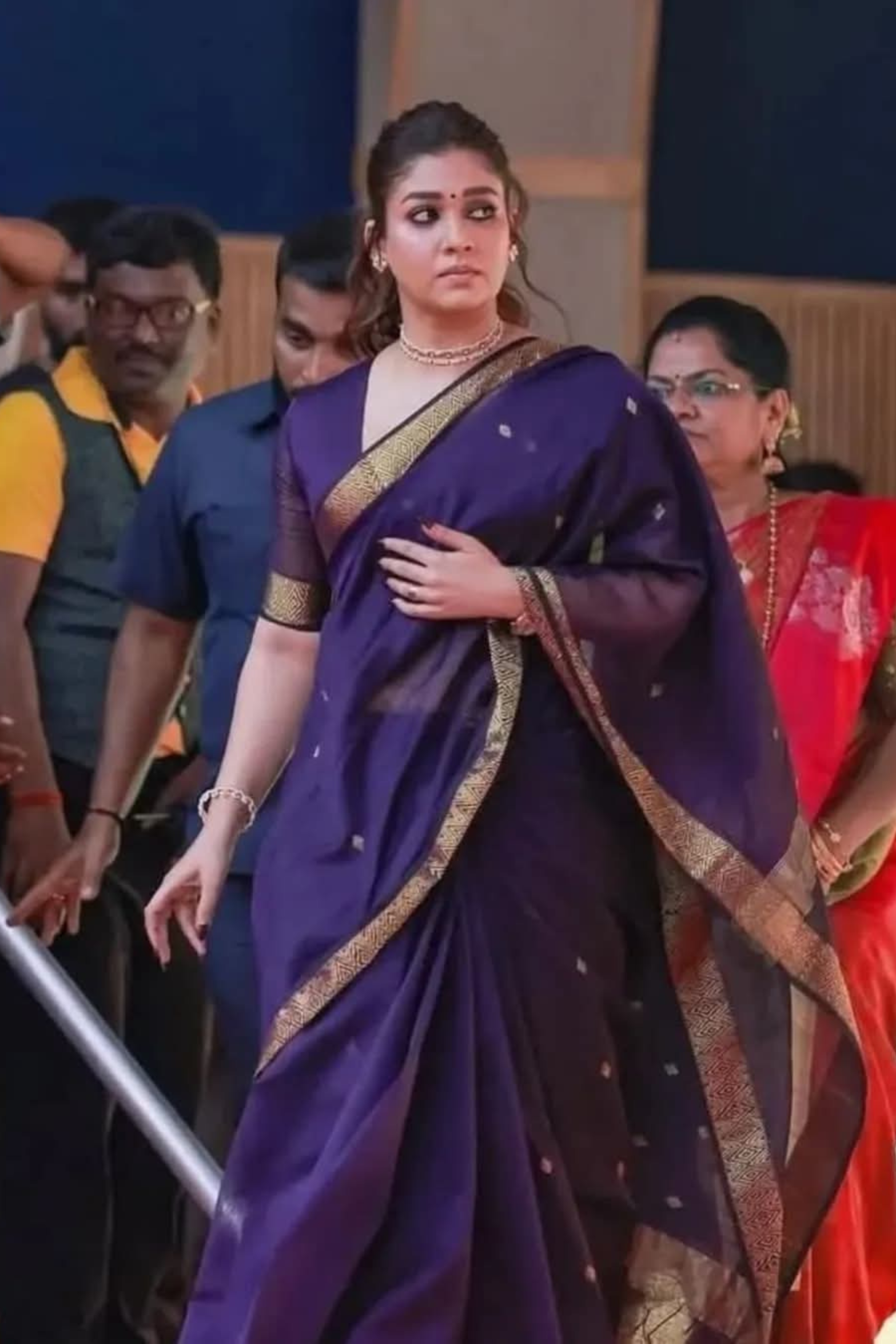 Royal Purple Maheshwari Silk Cotton Saree with Zari Border & Blouse