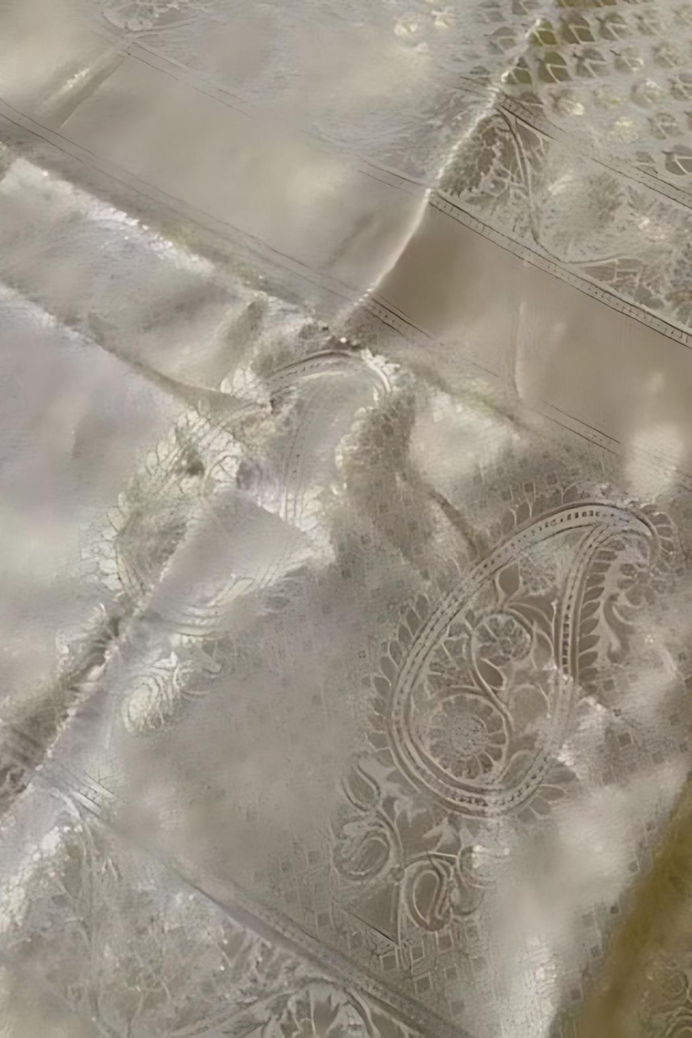 Shell Pearl White Silk Saree With Matt Finish