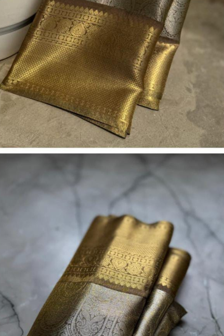 Gorgeous Gold & Silver Kanjivaram Silk Saree with Heavy Pallu and Border with Blouse