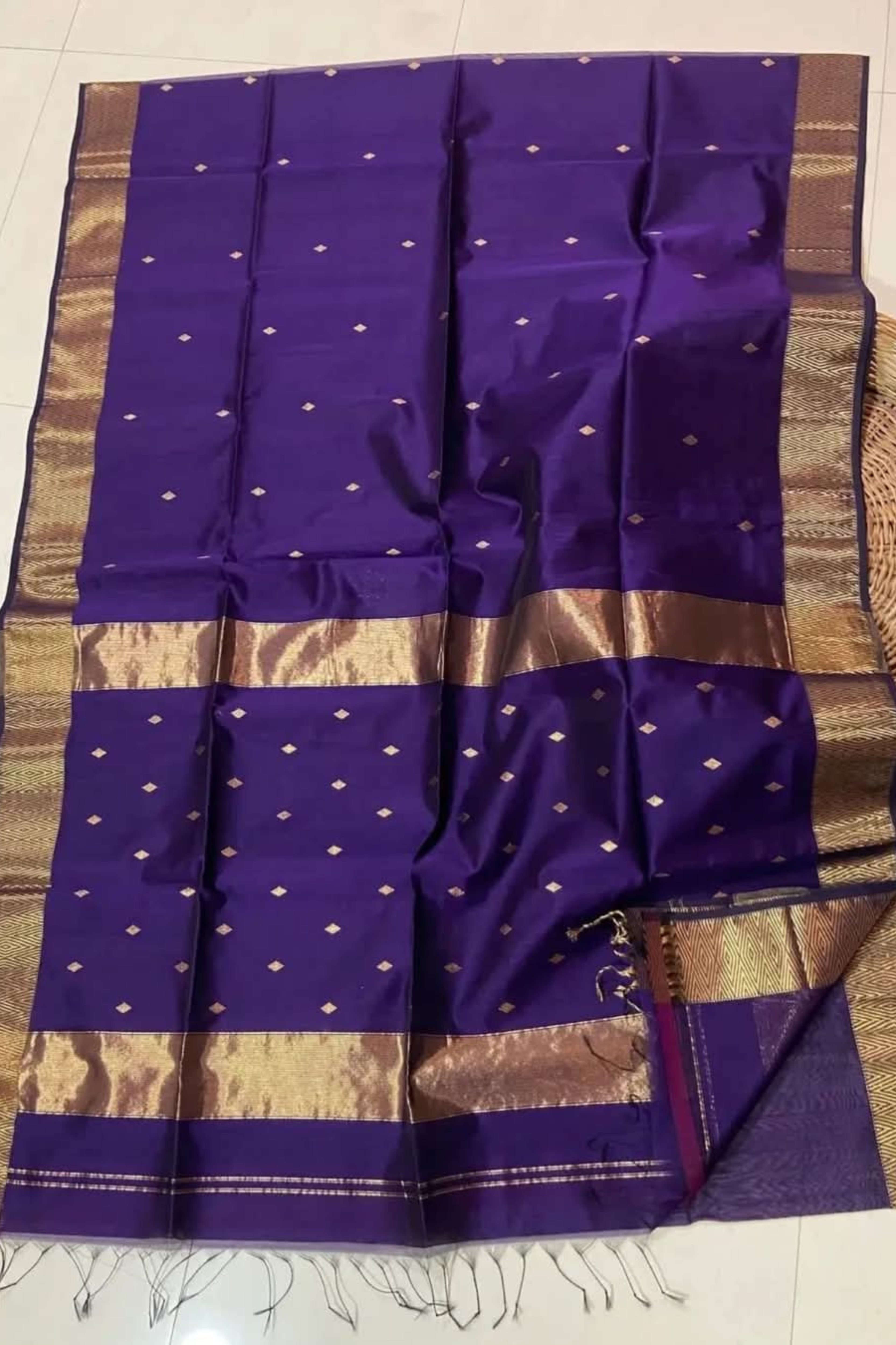 Royal Purple Maheshwari Silk Cotton Saree with Zari Border & Blouse