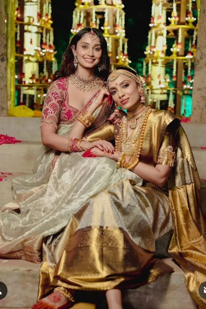 Gorgeous Gold & Silver Kanjivaram Silk Saree with Heavy Pallu and Border with Blouse