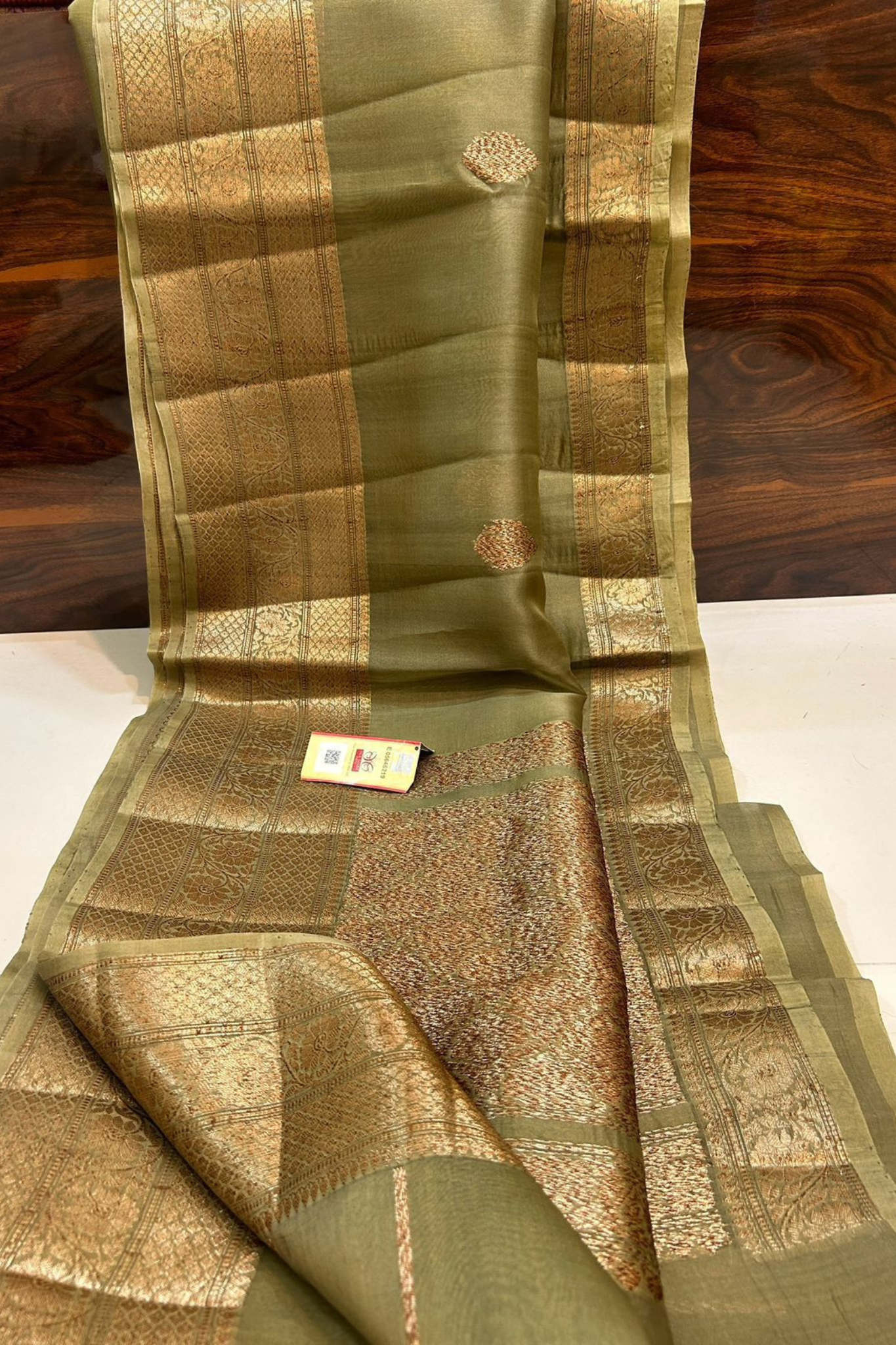 Olive Green Banarasi  Kora Silk Saree With Grand Matt Finish