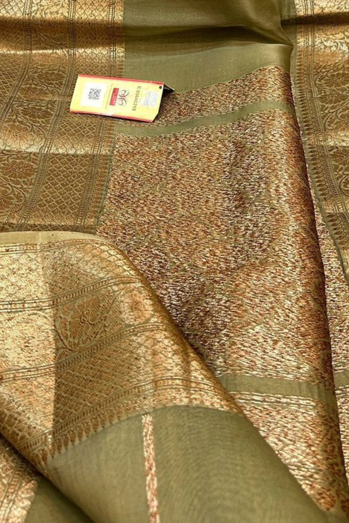 Olive Green Banarasi  Kora Silk Saree With Grand Matt Finish