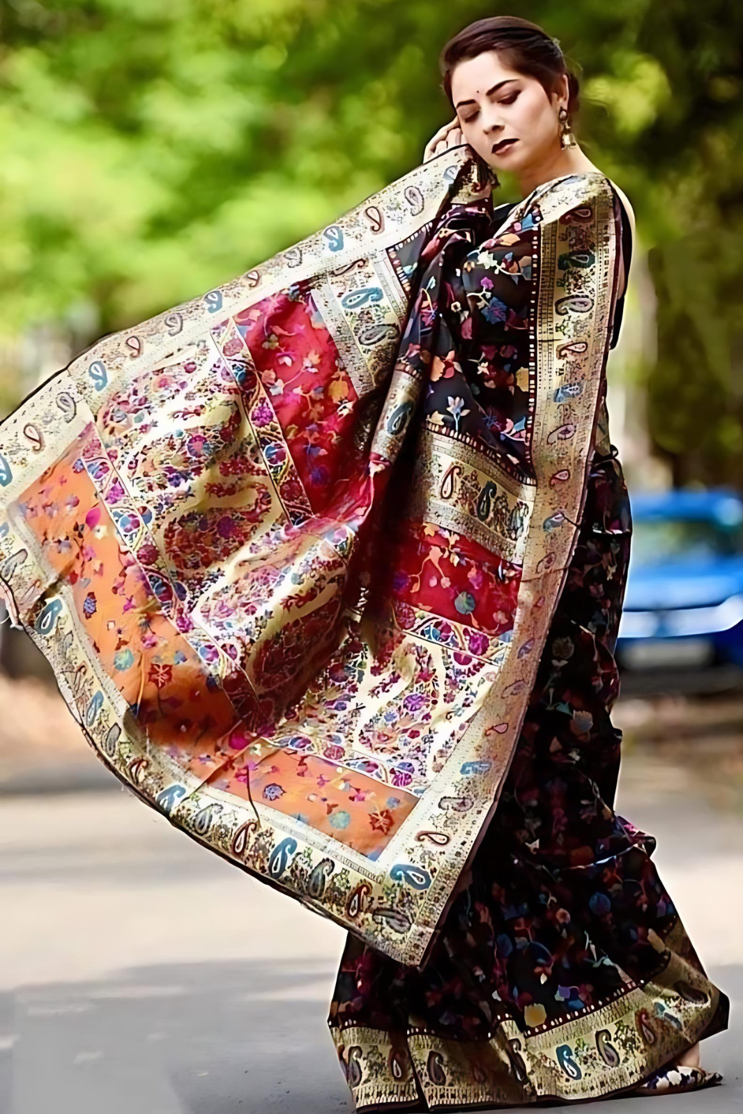 Exotic Collection Of Rich Resham Kashmiri  Kani Weaving Saree