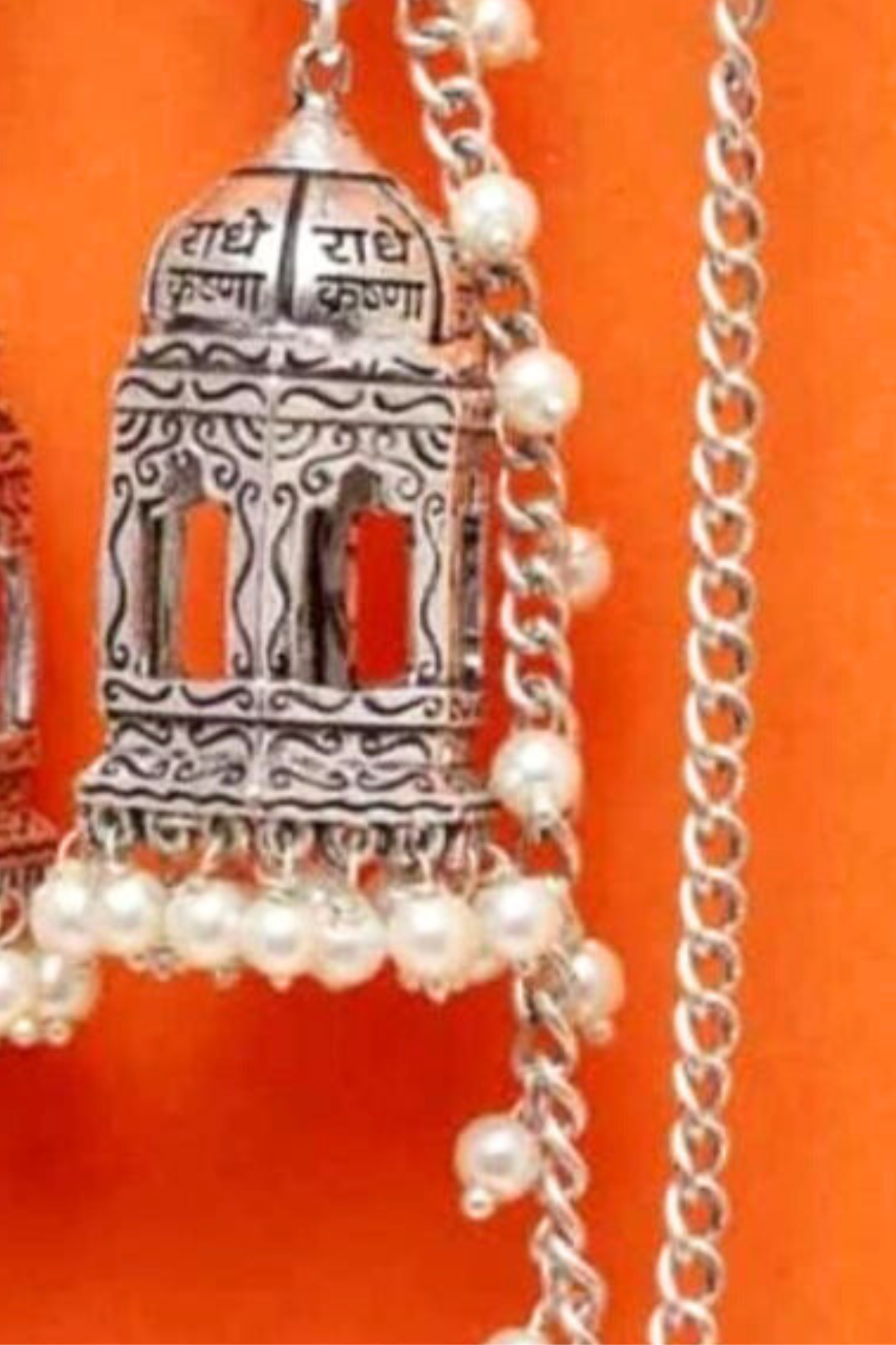 GERMAN SILVER RADHE KRISHNA TEMPLE JHUMKA WITH CHAIN.