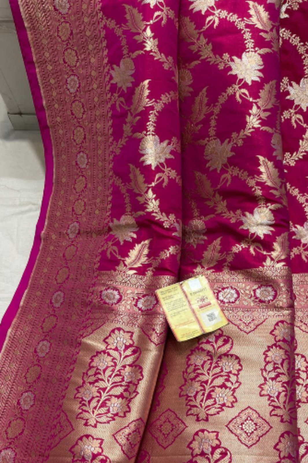 Dark Magenta Jaal Jangla Saree With Intricate Zari Weaving
